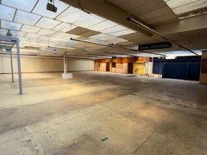 Local 1.000m² - Commerce/Stockage - St-Sever