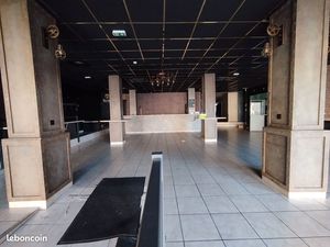 Local commercial 555 m² MONT DE MARSAN