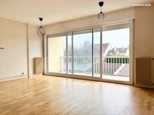 Grand T2 lumineux avec balcon et cave à Rambouillet