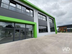 Local 200 m² COURTRY