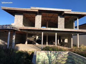 Maison d’architecte en cours de construction