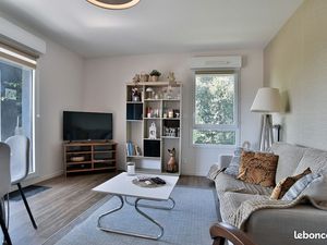 T3 Duplex 63 m² – Résidence récente – Loggia S/O – Parking sous carport – Saint-Malo Châte