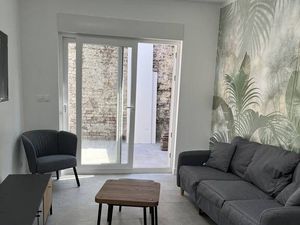 Chambre 1 pièce 120 m²