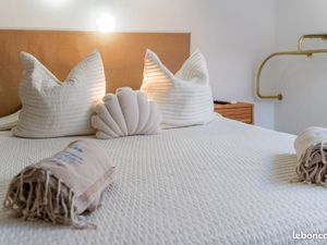 Duplex meublé parking sécurisé – Location