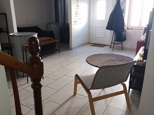 Loue maison de village avec jardin