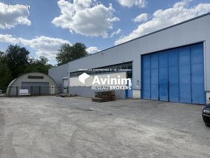 Local 1850 m² Presles