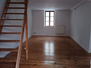 Maison de village avec cour et cave