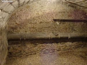 Loue cave saine Paris république