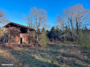 Grange avec son airial