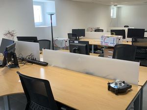 À LOUER – Bureaux professionnels neufs à Baud