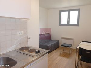 Studio 1 pièce 12 m²