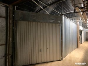Loue garage de 60m2 ou 120m2 ou 180 m2