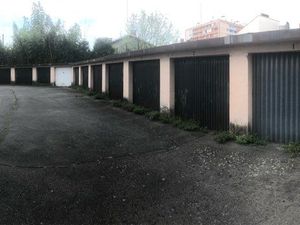 Exceptionnel lot de garages boxes en rez de chaussée de résidence sécurisée