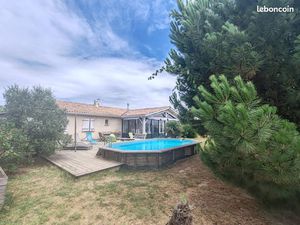 Plain-pied 162m²  pièce de vie 86m²  jardin  piscine