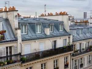 ⭐ Loue bureau + cave dans chambre de service 6ème avec ascenseur - Paris 9ème sur Gens de 