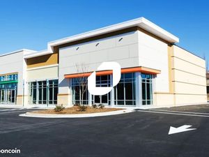 Local commercial 737 m²