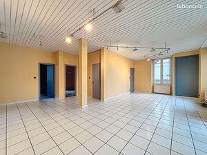 Local commercial 237 m² CHAUMONT