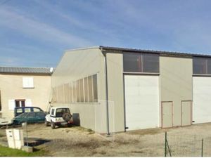 Local 120 m² Taluyers