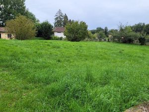Terrain constructible à Brantome