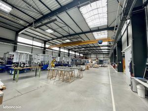 Local bureaux 2 254 m²