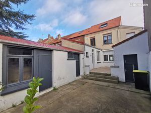 Idéalement située  Maison Rez de Chaussée 1 Chambre + cave + cellier laverie + terrasse su