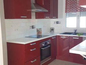 Très belle maison à louer avec garage et jardin