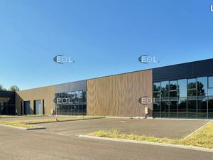 Local d'activité 2 842 m²