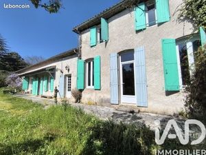 Longère 10 pièces 242 m²
