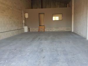 Entrepôt - Dépôt - Hangar | 130 m²