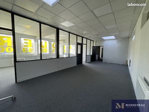 Bureaux 128 m² Barbezieux-Saint-Hilaire