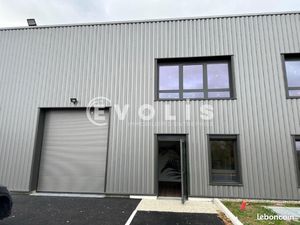 Local d'activité 234 m²