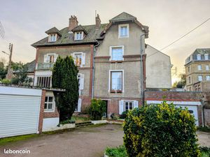 Maison 7 pièces 257 m²