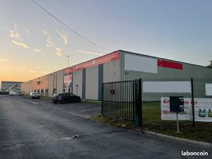 Local d'activité 600 m²
