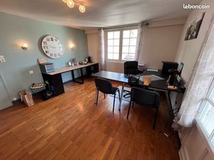 Bureaux Individuels pour Indépendants dans un Espace Collaboratif