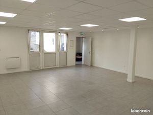 Bureaux 52 m² VERT LE GRAND