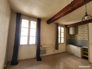 T1 bis en Intra muros avec travaux   place des Corps St