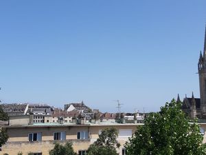 T2 meublé avec balcon en dernier étage