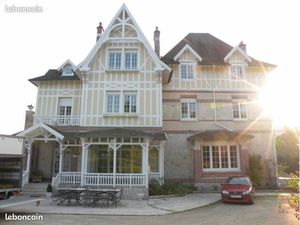 F1 meublé proche dans manoir calme avec parking proche ROISSY AMAZON A1