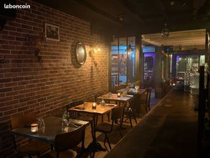 Restaurant /bar et mur