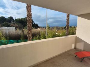 T2 lumineux dans résidence sécurisée