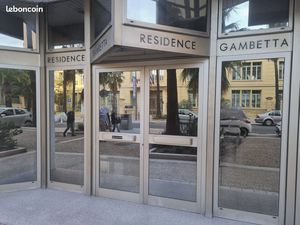 Local professionnel Hyères centre ville idéal profession libérale