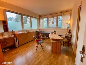 Location d'un bureau dans un cabinet médical et paramédical Annecy Galeries Lafayettes