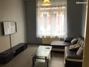 GRAND T2 LILLE Meublé Proximité immédiate du Métro Centre-ville Commerces Écoles Supérieur