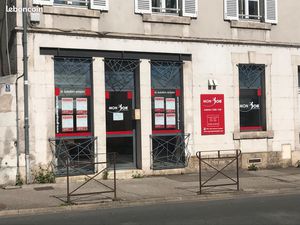 Vente murs local commercial emplacement ideal investisseur renta 10%