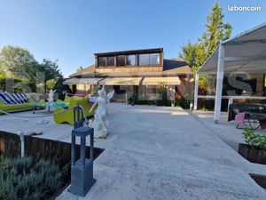 Chalet 7 pièces 193 m²