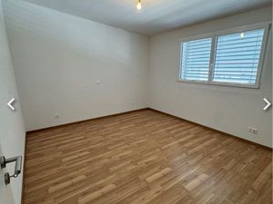 En suisse: bureau  cabinet ou autre