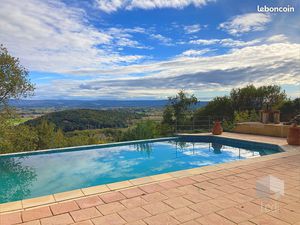 Propriété 7 pièces 220 m²