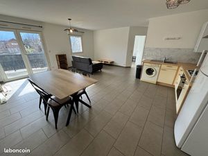 Particulier loue T2 meublé de 51m avec balcon à Marnaz