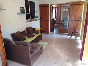 Loue grand T2 meublé