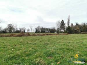Terrain 2572 m² BAIS